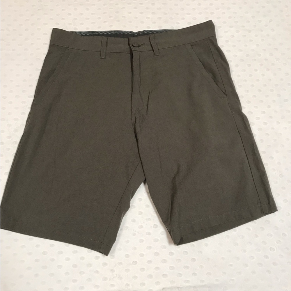 Burnside Mens Olive Shorts, zip back pocket w/ key loop, 4 Pockets EUC